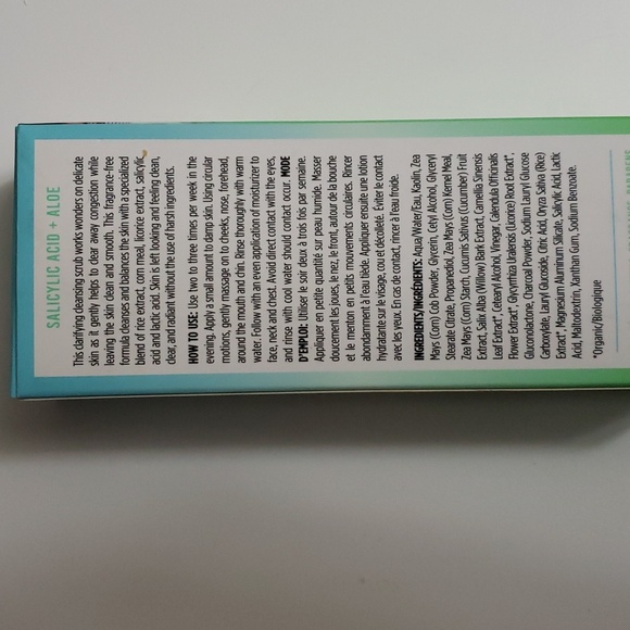 C'est Moi Clarifying Cleansing scrub - Picture 2 of 2